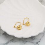 14 Ayar Sallantılı Kalemli Top Altın Küpe - Görsel 3