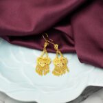 Kalpli Hint İşi Sarkaç Altın Küpe - Görsel 5