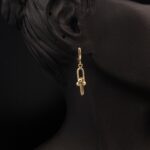Tiffany Spor Altın Sallantılı Küpe - Görsel 3